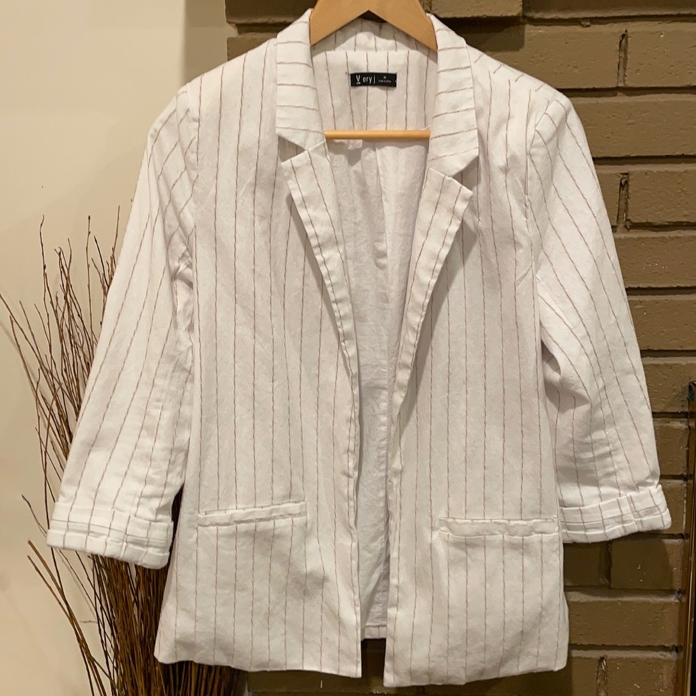 ☀️Woman’s white Blazer jacket☀️